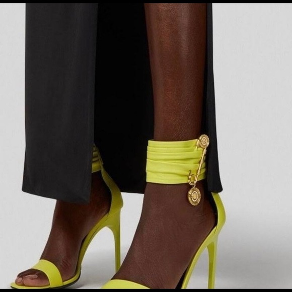 Versace Neon Yellow Leather stilettos size 40 NEW! - Picture 4 of 5